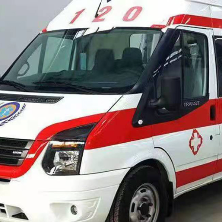 康乐非急救护送病人转院租赁救护车的优缺点对比